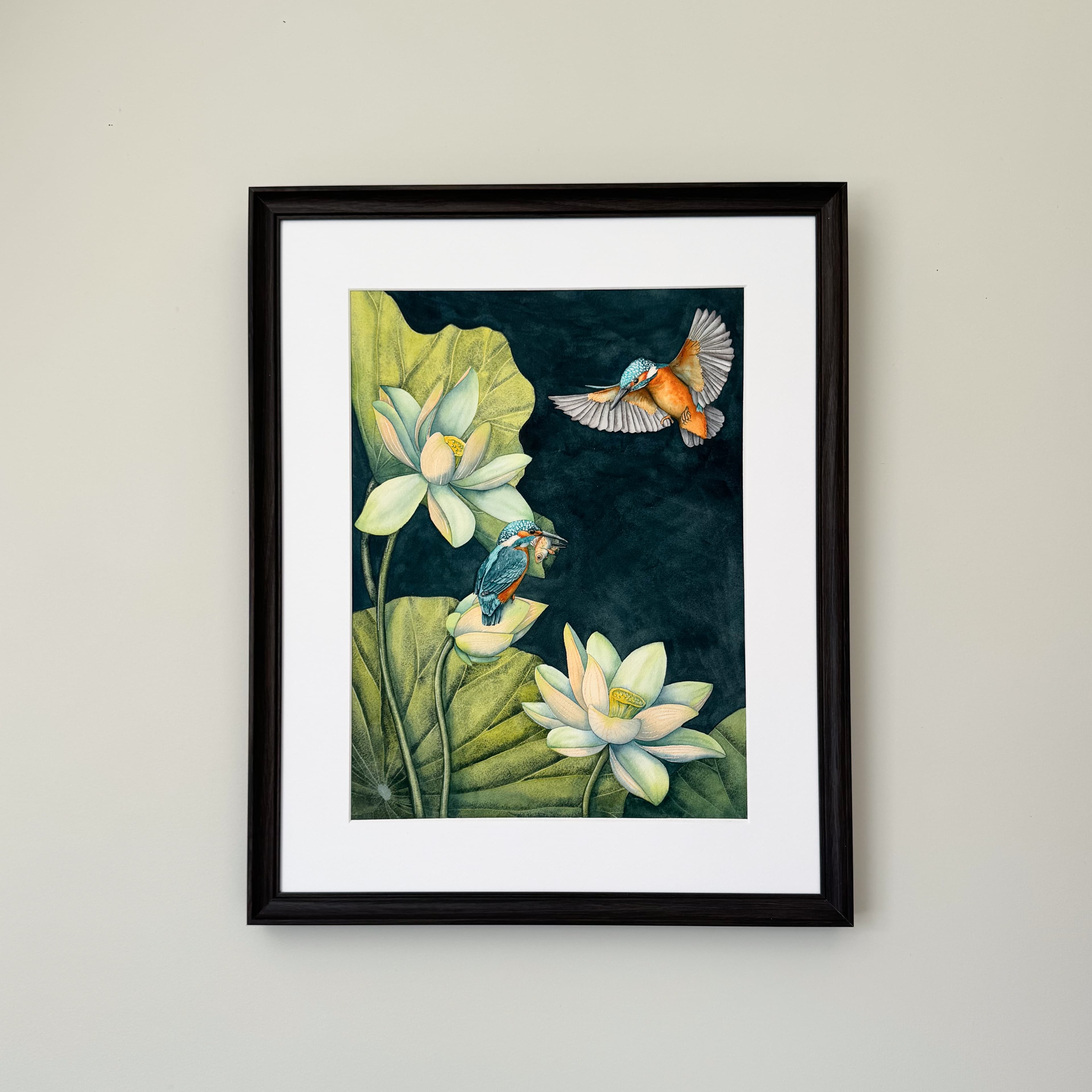 Les Martins-pêcheurs et les lotus (Kingfishers and Lotus) — Fine Art Print — photo 3